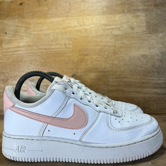 Nike Air Force 1 07 Next Nature Womens Sz 7.5 Shoes Sneakers White/Arctic Orange - Picture 1 of 8